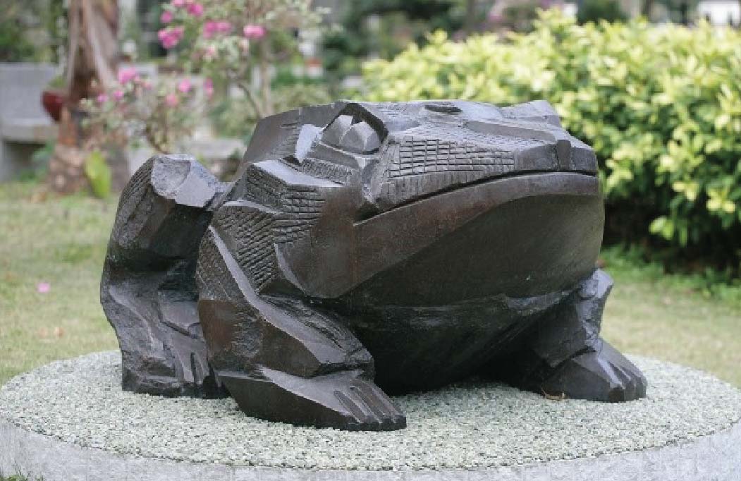 藝術推廣辦事處- 公共藝術藏品- 文樓- 紫蟾蜍