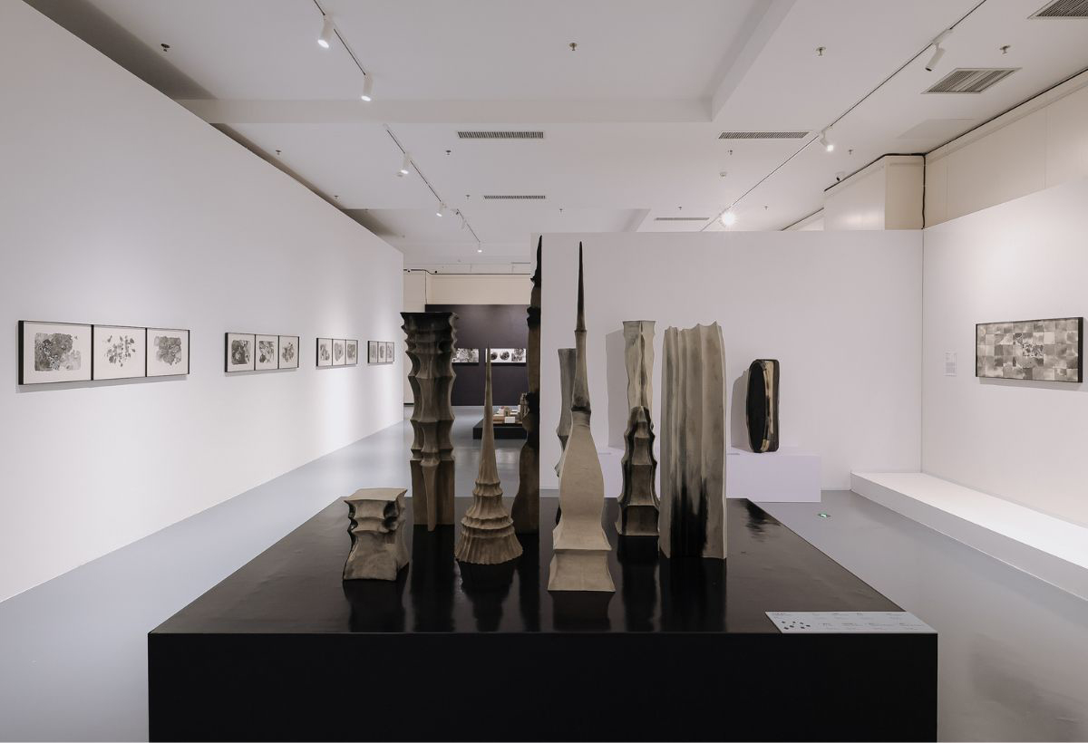 Debate on Form and Spirit(mobile version)